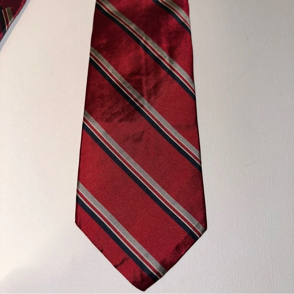 VINTAGE AUTHENTIC CHRISTIAN DIOR MENS TIE
